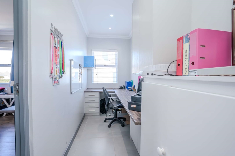 4 Bedroom Property for Sale in Laguna Sands Western Cape